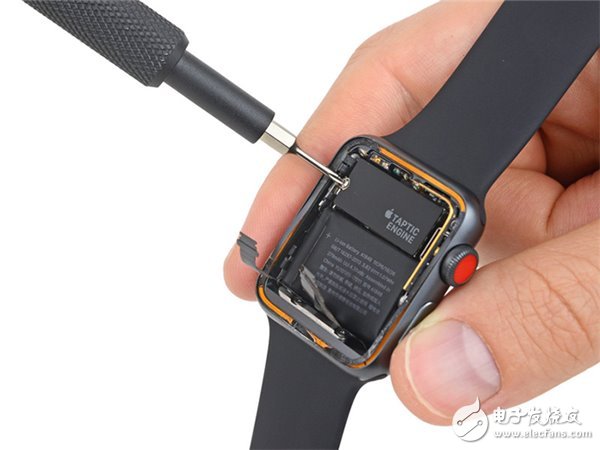 Apple Watch 3蜂窩網(wǎng)絡(luò)版拆解：芯片壞了不好修