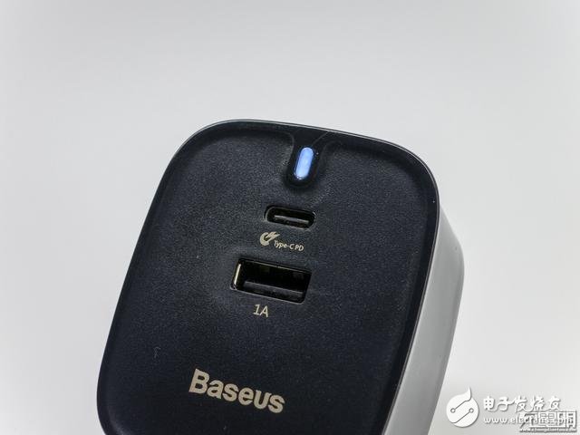 倍思BS-UKQC02 USB PD充電器拆解