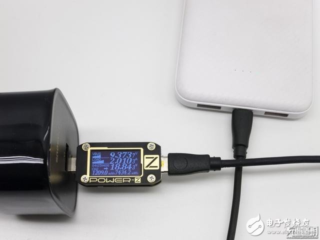 倍思BS-UKQC02 USB PD充電器拆解